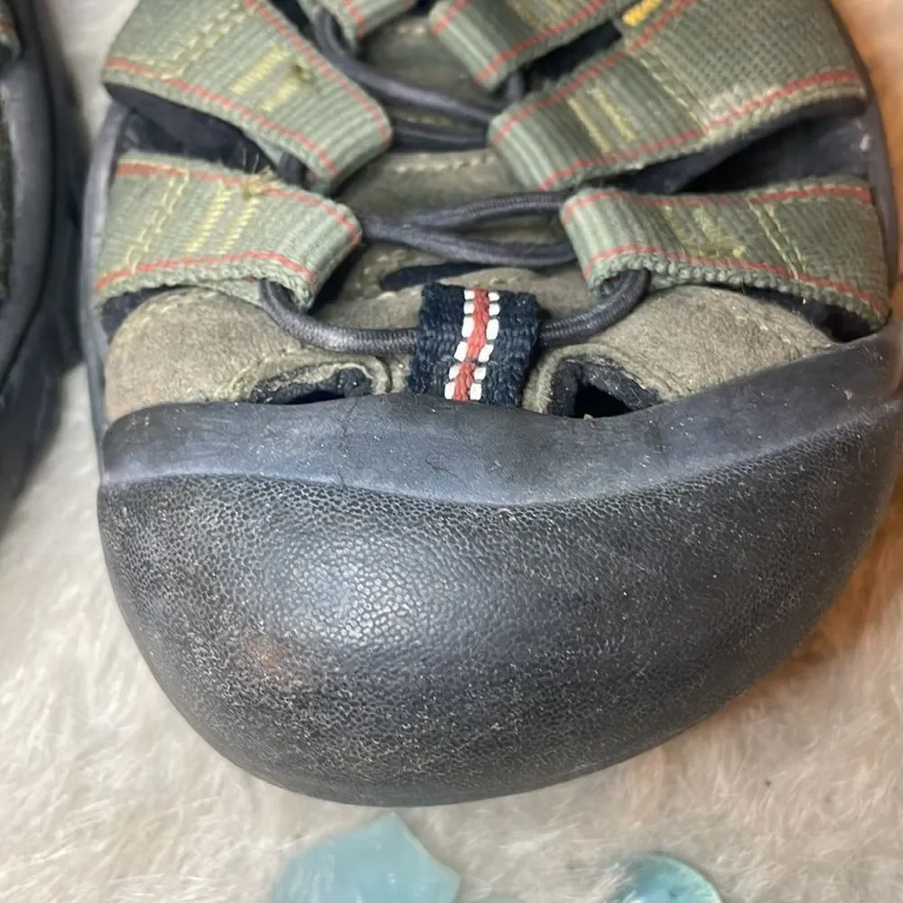 Keen sandals 10 (5000G)